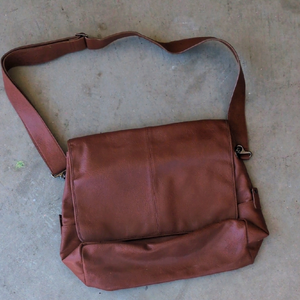 MICHE Brown Leather‎ Travel Messenger Bag